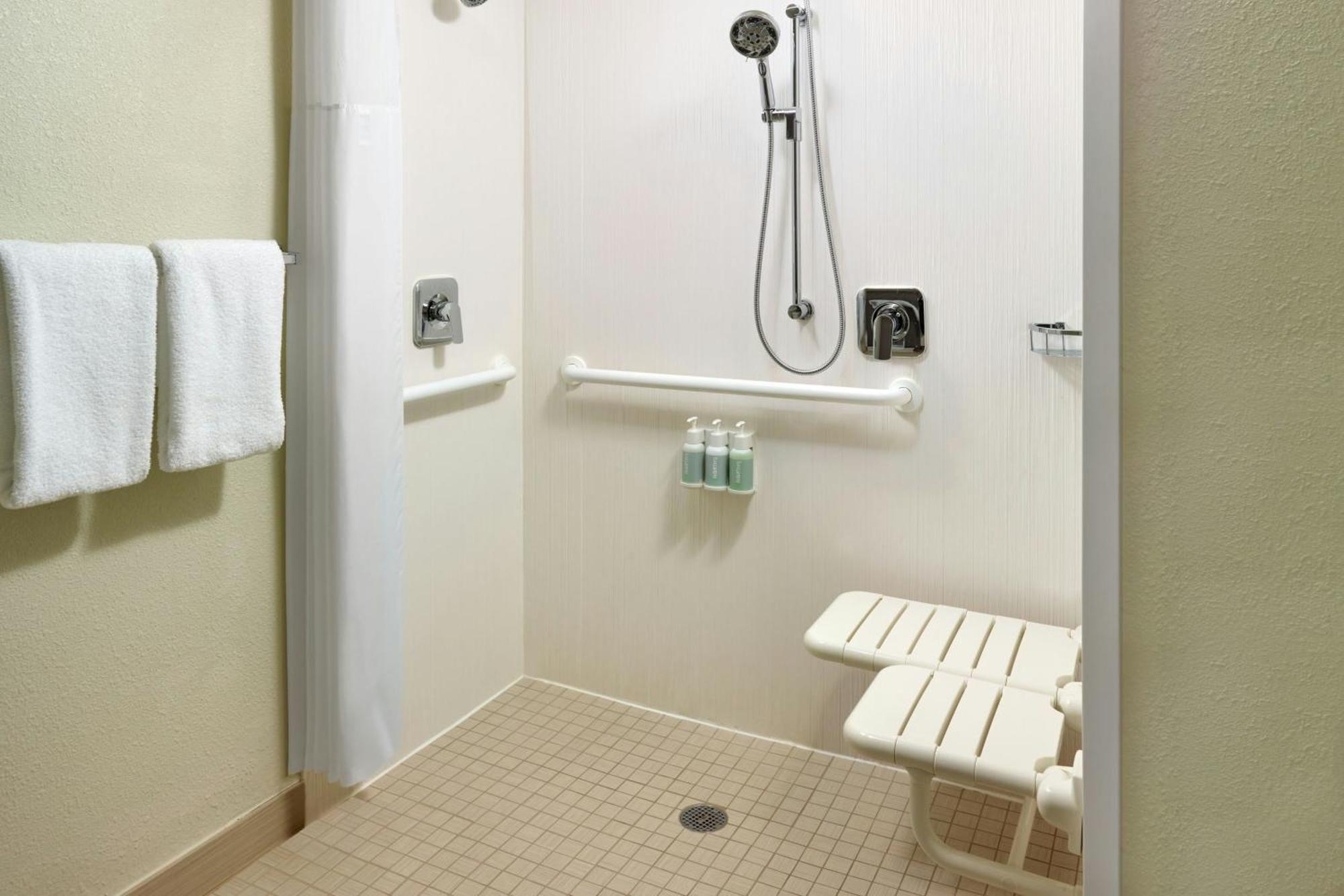 Courtyard By Marriott Atlanta Airport South/Sullivan Road College Park Buitenkant foto
