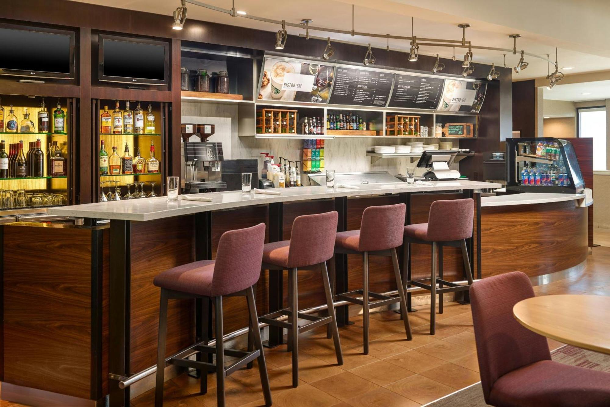 Courtyard By Marriott Atlanta Airport South/Sullivan Road College Park Buitenkant foto